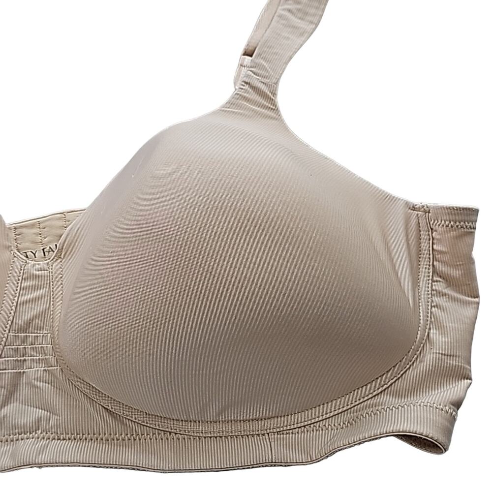 Vanity Fair Women Sz 44D Beige Full Coverage Adjustable Straps 4 Hook Back Bra - Picture 2 of 10